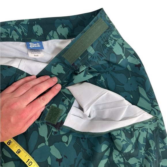 RipSkirt Hawaii Wrap Skirt Length 3 Midi CAMO FLORAL GREEN Size Small Vacation - Picture 6 of 9